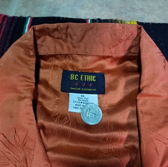 Button Up - Picture 2 of 4